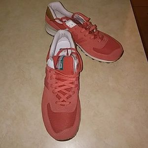New Balance 574 sz 11 sneakers barely worn.